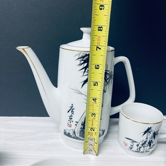 Vintage Japanese Saki Tea Pot Porcelain 6 Cups Set Gold Trim Bamboo - Picture 4 of 12